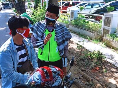 Polres Bengkulu Lakukan Cara Unik Imbau Warga Taati Aturan Lalin dan Prokes
