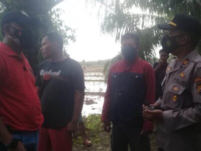 Polisi Olah TKP Penemuan Mayat yang Mengambang di Sungai Air Hitam Benteng