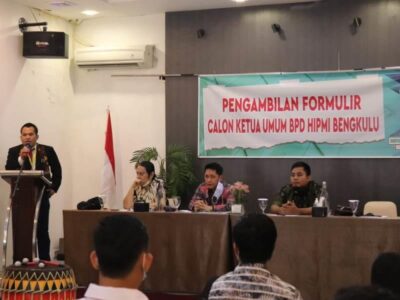 Giliran Undang Sumbaga Ambil Formulir Calon Ketua HIPMI Bengkulu