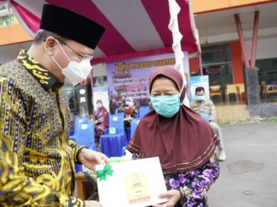 Masyarakat di Kaur Dapat Kartu Bengkulu Sejahtera