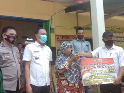 Pemdes Tanjung Aur II Salurkan BLT-DD Tahap Pertama Tahun 2021