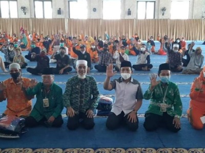 HUT Kota Bengkulu, Basnas Beri Bantuan PLK ke Ratusan Petugas Kebersihan
