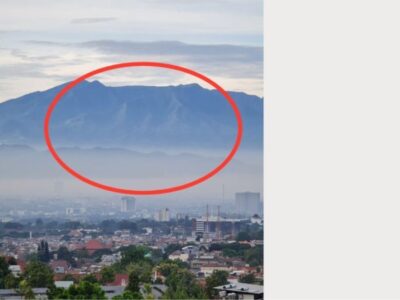 Ada Lafaz Allah di Foto Gunung