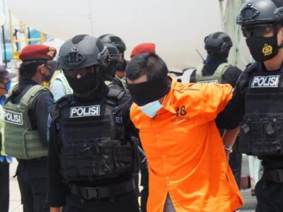22 Orang Terduga Teroris Kelompok Fahim Digelandang Ke Jakarta