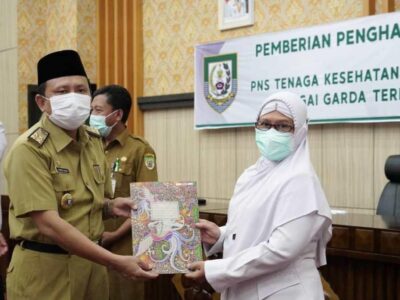 Pemprov Bengkulu Beri Penghargaan Nakes Pelayan Pasien Covid-19
