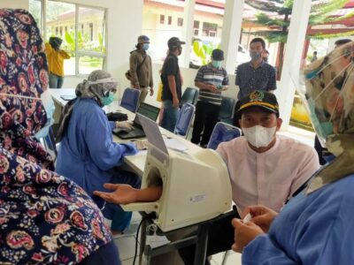 Jalani Vaksinasi Covid-19, Ketua DPRD Seluma Disuntik Dosis Pertama