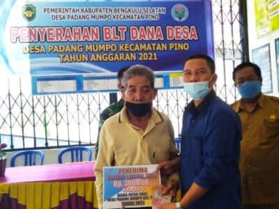 Pemdes Padang Mumpo Salurkan BLT DD Tahap Pertama Tahun 2021