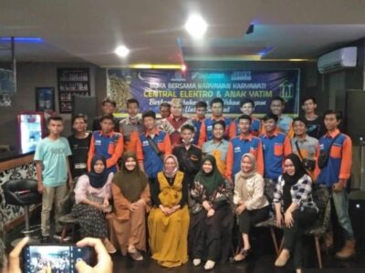 CEO Central Elektro Ajak Bukber Karyawan dan Anak Yatim