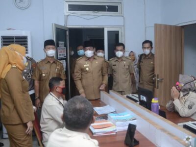 Wagub Rosjonsyah Warning Pungli Saat Sidak di Kantor Samsat