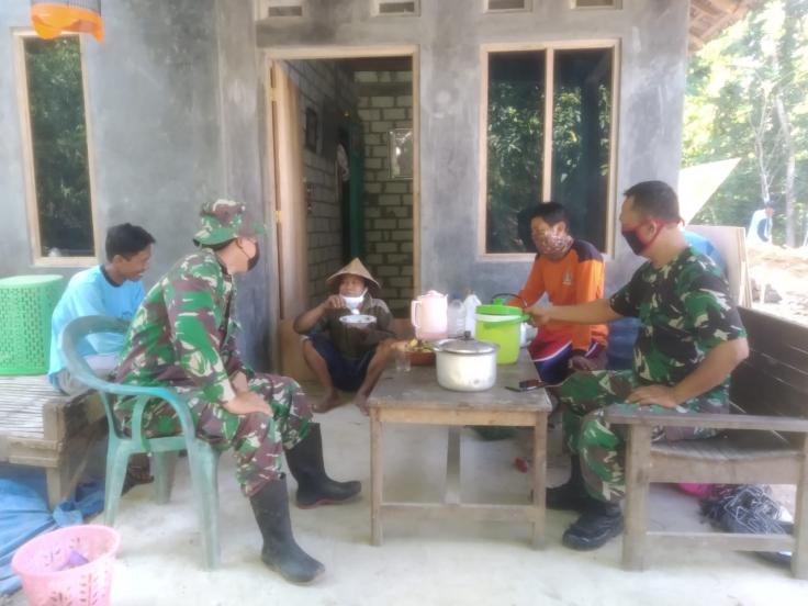 Tes Swab PCR di Gereja Salib Suci Ngabang, Upaya Tim Satgas PPKM Berantas Covid-19