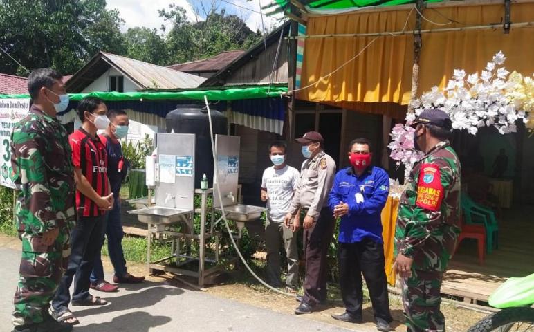 TNI / Polri Bersama Aparatur Desa, Imbau PPKM Skala Mikro, di Tempat Resepsi Pernikahan