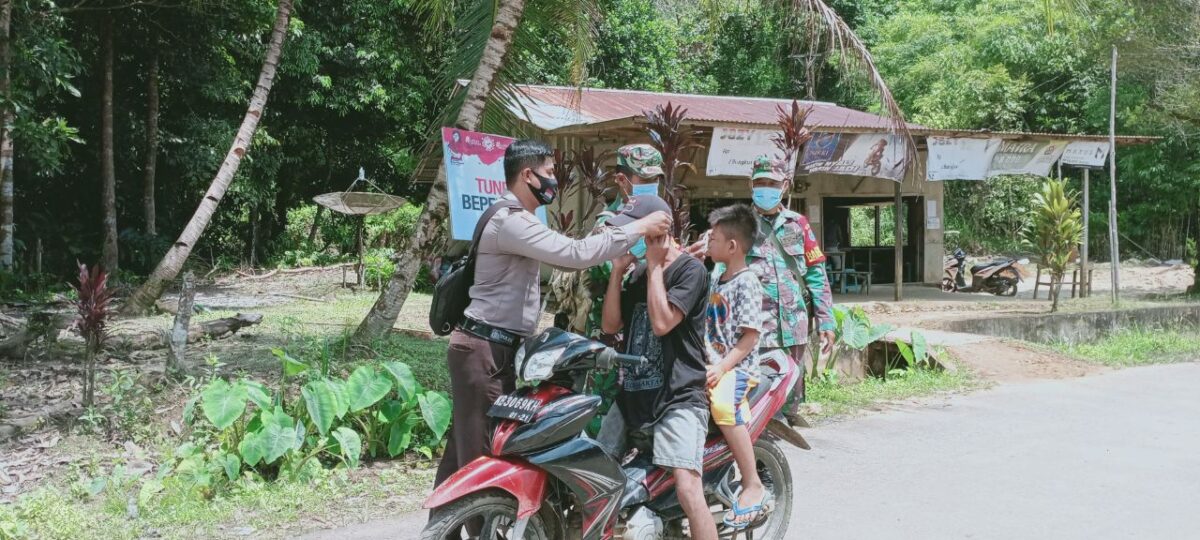 Oleh Babinsa Bersama Babinkamtibmas