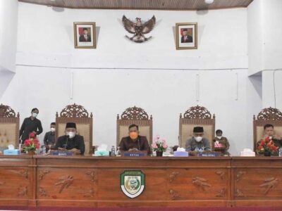 Paripurna DPRD Seluma Pendapat Akhir Fraksi-Fraksi Terhadap Tiga Raperda