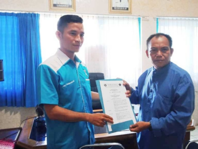 Sinergitas, Pengurus KNPI Selebar Serahkan SK ke Camat