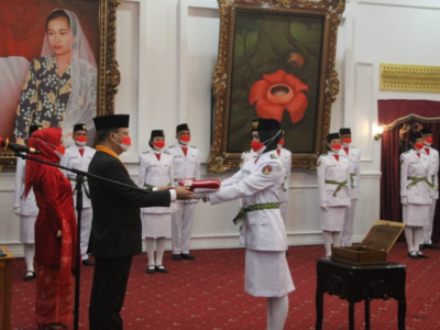 Gubernur Kukuhkan 54 Paskibraka Bengkulu 2021
