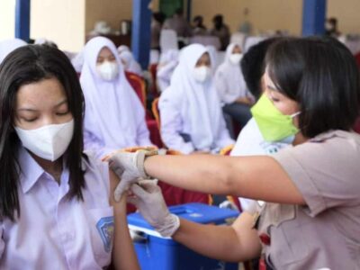Animo Pelajar Bengkulu Ikuti Vaksinasi Covid-19