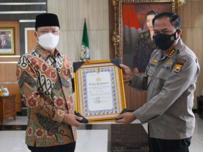 Gubernur Rohidin Dapat Penghargaan PPKM Mikro Terbaik dari Kapolri
