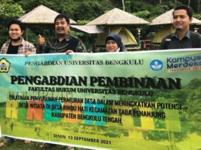 Dukung Desa Wisata, Tiga Dosen Muda Unib Latih Perangkat Desa Rindu Hati