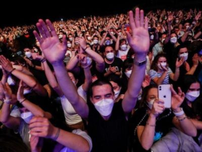 Pemerintah Dapat Mengizinkan Kegiatan Besar Asalkan Patuhi Pedoman