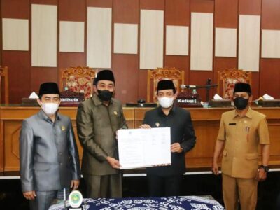 Sembilan Fraksi DPRD Kota Bengkulu Sutuju Raperda IMB Dibahas Lebih Lanjut