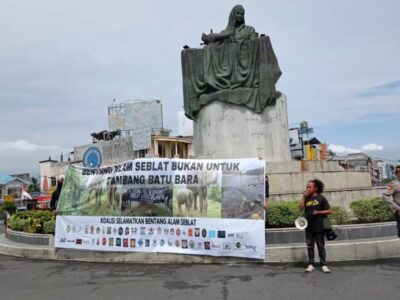 Aksi Aktifis Bengkulu Tolak Tambang Batu Bara PT. Inmas Abadi