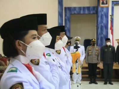 Di Acara Pengukuhan Helmi Berpesan Agar Paskibraka Terus Berkarya
