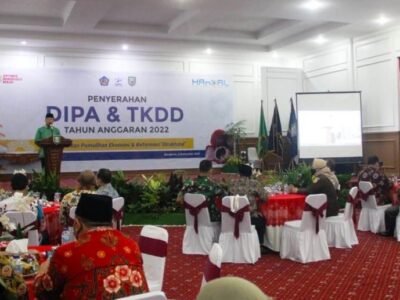 Serahkan DIPA dan TKDD 2022, Gubernur Rohidin Minta Segera Dibelanjakan