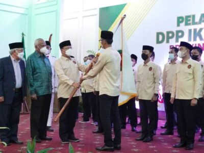 Gubernur Rohidin Lantik DPP IKA SeMaKu Periode 2022-2026
