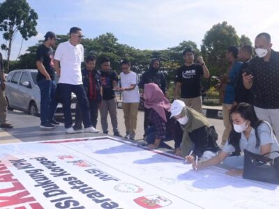 Aksi Seribu Tandatangan JMSI Dukung KPK