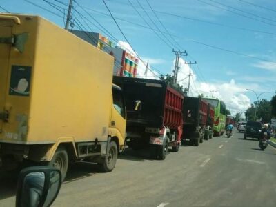 Solar Langka, Antrean Kendaraan Besar Mengular