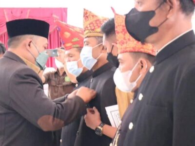 Erwin Octavian Kukuhkan Pengurus BMA Kabupaten Seluma Periode 2021-2026