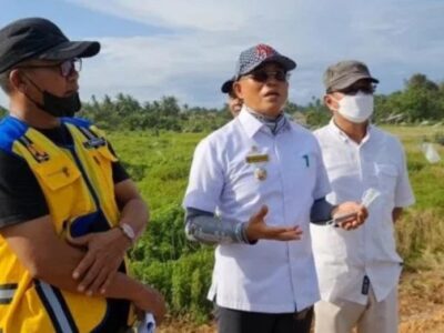 Bupati Gusnan Tinjau Lokasi Rencanan Pembangunan Danau Tebat Gelumpai
