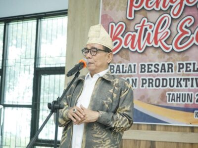 Bupati Hidayat Buka Pelatihan Milenial Bootcamp Batik Ecoprint