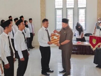 Lantik Anggota BPD, Bupati Erwin Ajak Sinergi Jaga Kebersihan Lingkungan