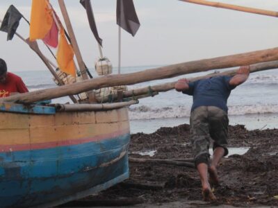 Masyarakat Pesisir dan Kemiskinan