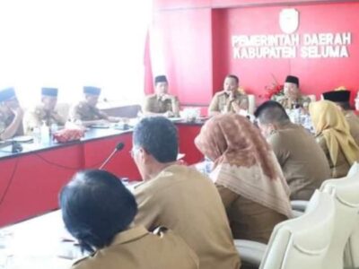 Bupati Erwin Tatar Kepala OPD Terkait MCP Rendah