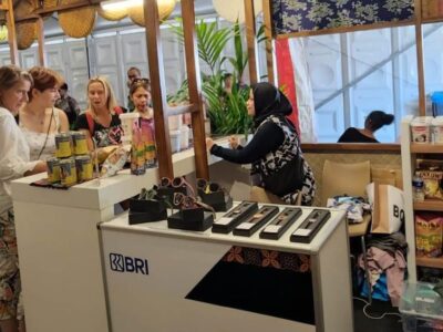Lambungkan Image Teh Indonesia di Mata Dunia, BRI Dukung UMKM Sila Tea di Pasar Tong Tong Belanda