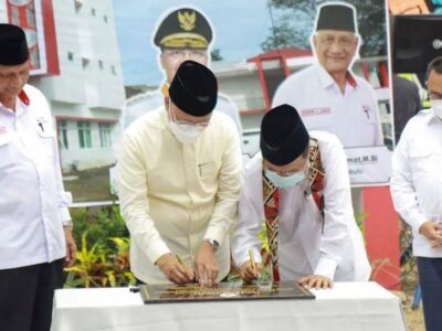 Gubernur Rohidin Dampingi JK Resmikan Markas PMI