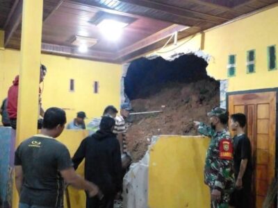 Curah Hujan Tinggi, Rumah Warga Seluma Jebol Dihantam Longsor