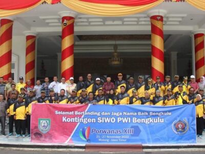 Gubernur Rohidin Lepas Kontingen Atlet PWI Bengkulu ke Porwarnas 2022