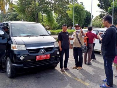 Resahkan Warga, Dinsos Evakuasi Warga Pematang Gubernur Diduga ODGJ