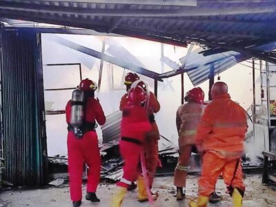 Kebakaran Tiga Ruko di Tanah Patah Berhasil Dipadamkan