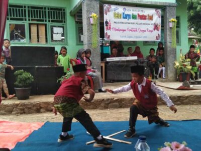 Gelar Karya dan Pentas Seni SDN 90 Seluma Tampilkan Atraksi "Mencak"