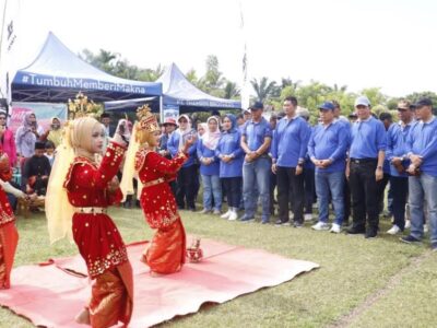 Tari Persembahan Khas Serawai Warnai Festival Bendung Seluma