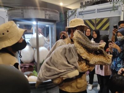 Resmi Dibuka, Wahana Dinosaurus Hadir di Bencoolen Mall