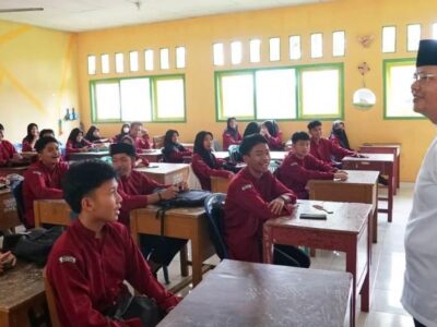 Siswa SMAN 4 Rejang Lebong Dapat Wejangan dari Gubernur Rohidin