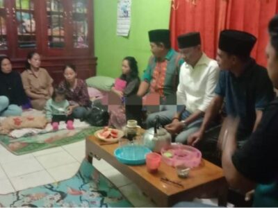 Teuku Zulkarnain Lepas Keberangkatan Ambulans HD Bawa Pasien ke Jakarta