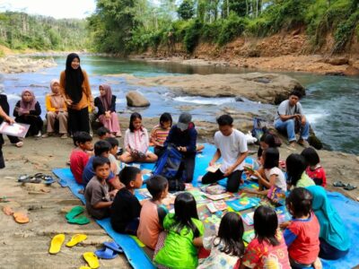 Penggiat Literasi Seluma Hadirkan Lapak Baca Gratis di Tempat Wisata