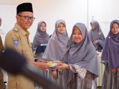 Nasi Jambar Warnai Perpisahan Siswa Kelas VI SDIT Darunnajah Seluma