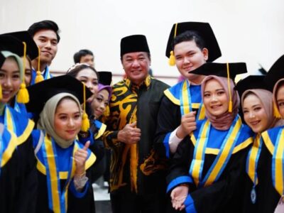 Wagub Rosjonsyah Hadiri Pelepasan Siswa SMAN 2 Kota Bengkulu